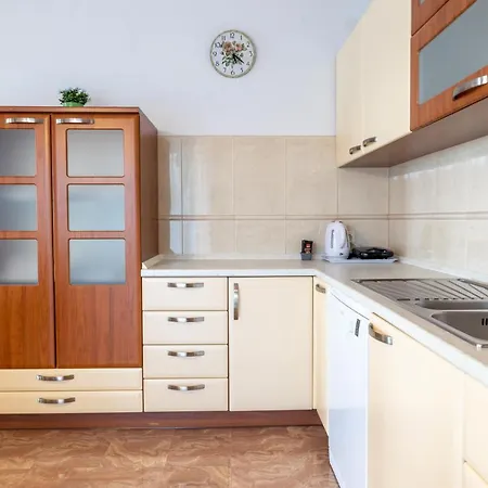 Family - Vranjes 3* Makarska