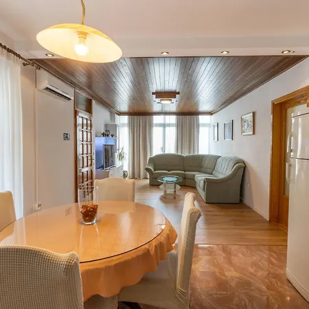 Pensjonat Family - Vranjes Makarska