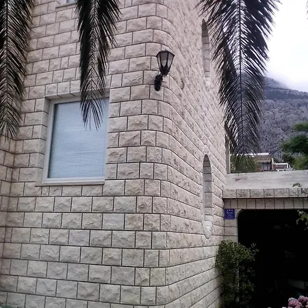 Pensjonat Family - Vranjes 3*