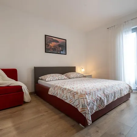 Penzion Family - Vranjes Makarská