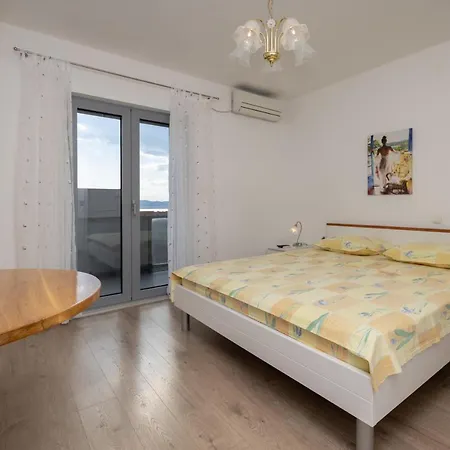 Family - Vranjes 马卡尔斯卡