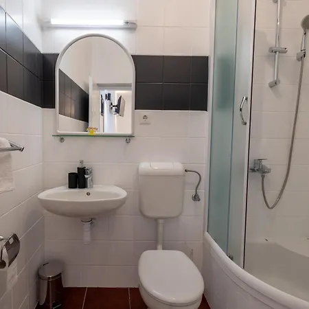 Family - Vranjes 3* 马卡尔斯卡