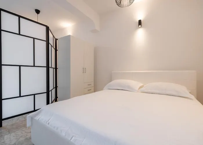 Family - Vranjes Guest house 3*