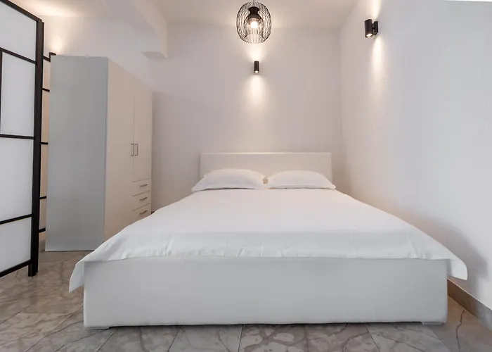 Family - Vranjes Guest house