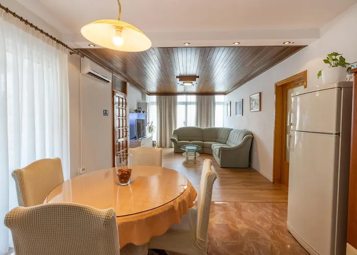 Pensionat Family - Vranjes Makarska