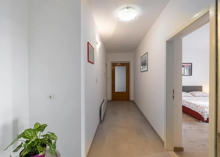 Family - Vranjes Makarska